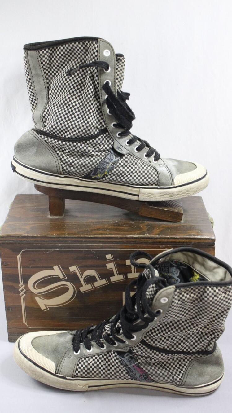 Vans Off The Wall Fold Over Extra High Top 8 Sneakers Womens Gray Rubber Toe Cap